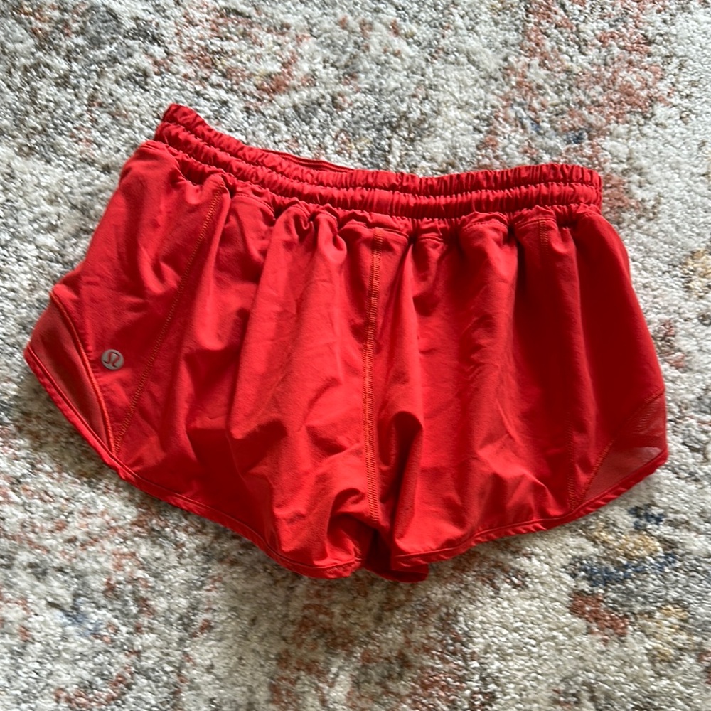 Lululemon Hotty Hot short 2.5inch